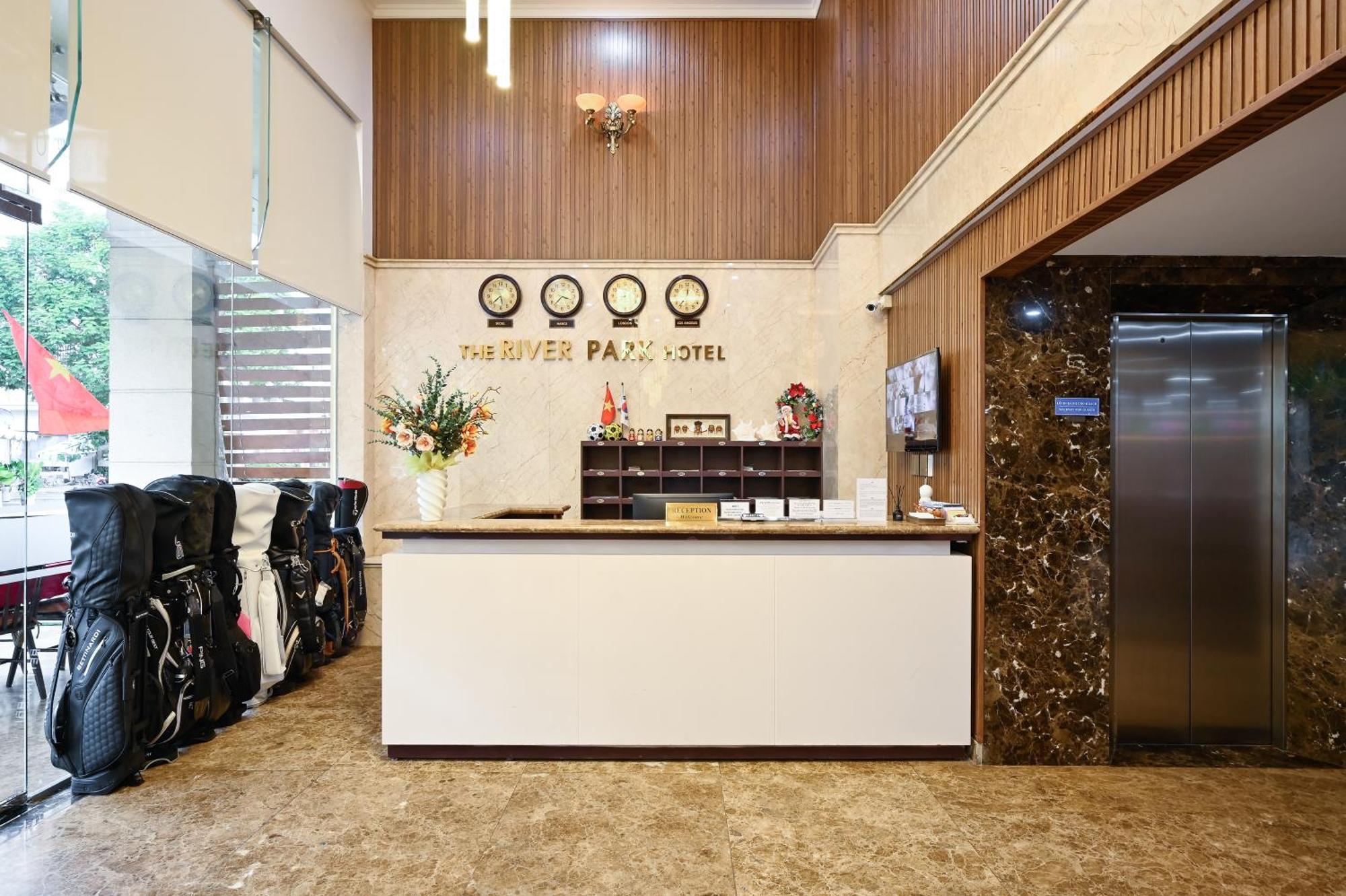 The River Park Hotel ホーチミン市 エクステリア 写真