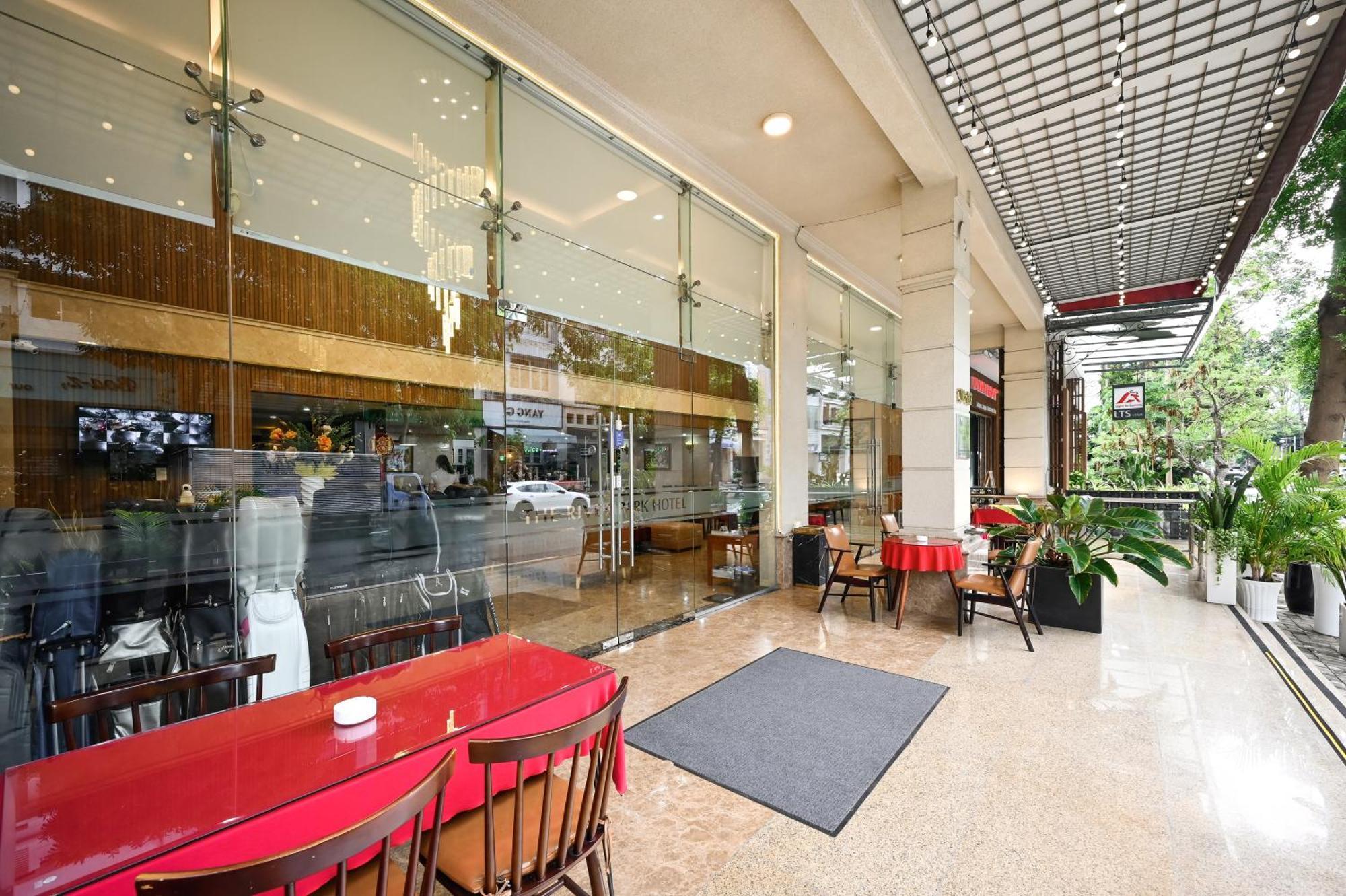 The River Park Hotel ホーチミン市 エクステリア 写真