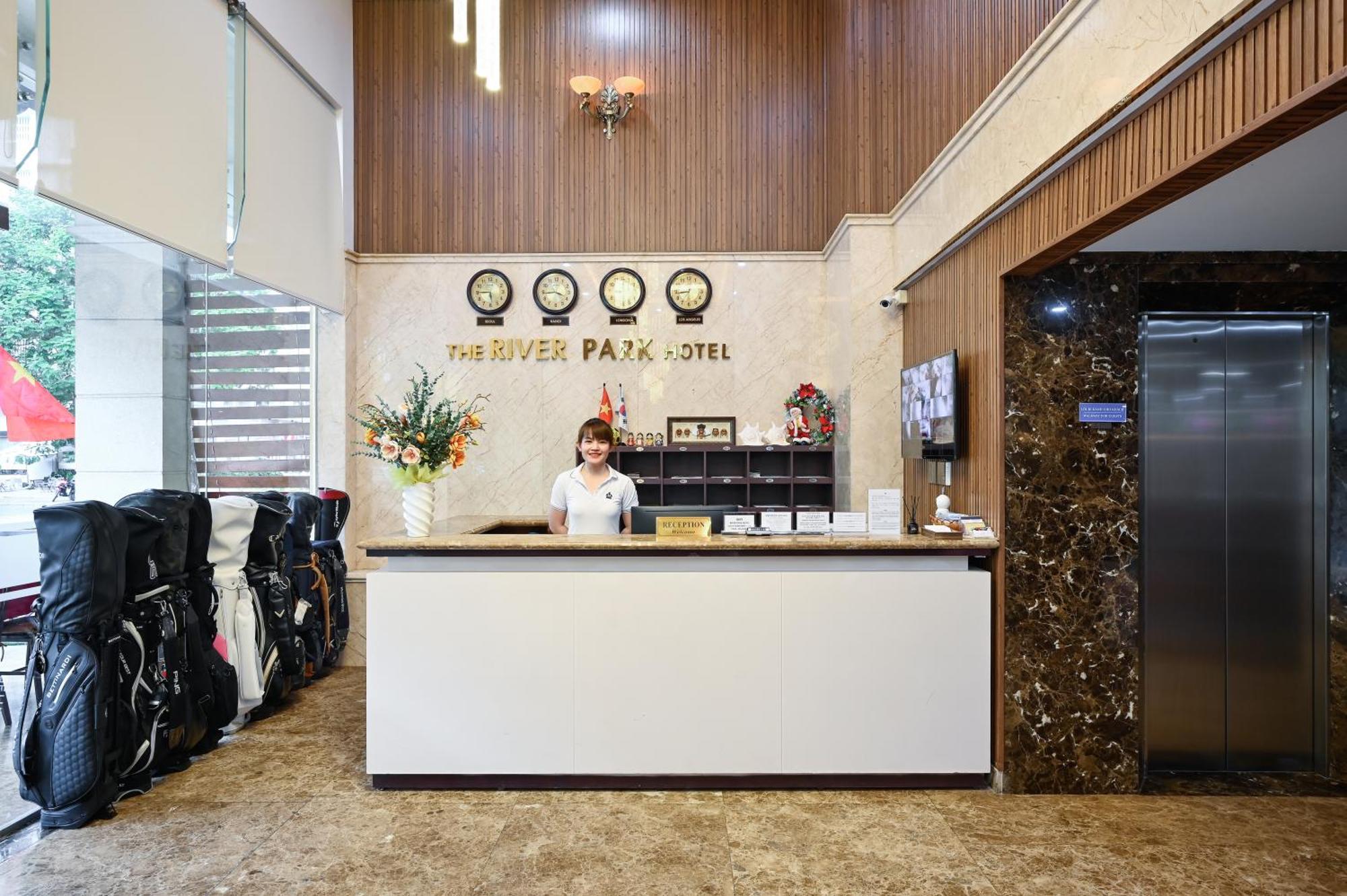The River Park Hotel ホーチミン市 エクステリア 写真