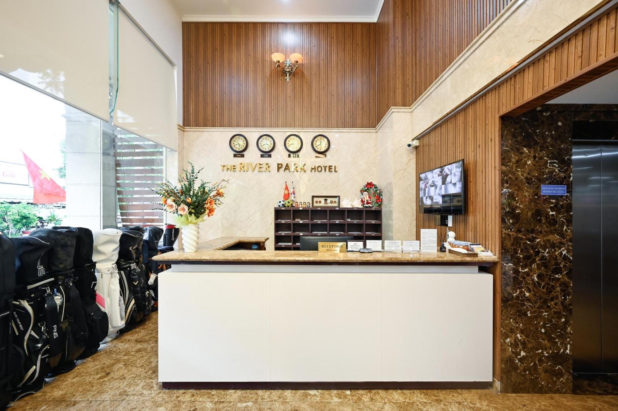 The River Park Hotel ホーチミン市 エクステリア 写真