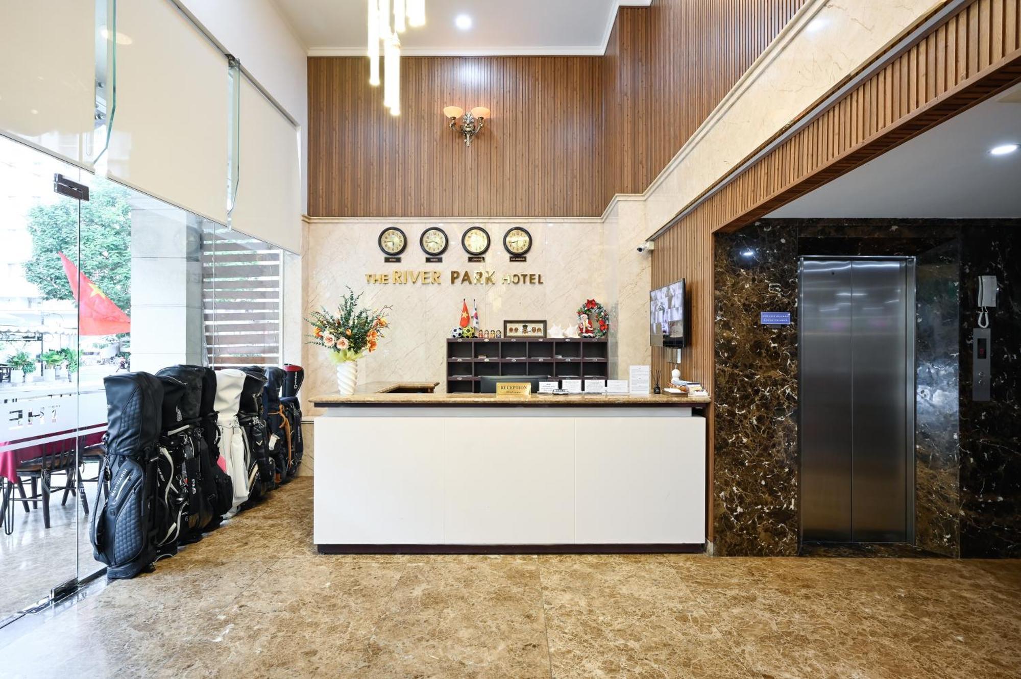 The River Park Hotel ホーチミン市 エクステリア 写真